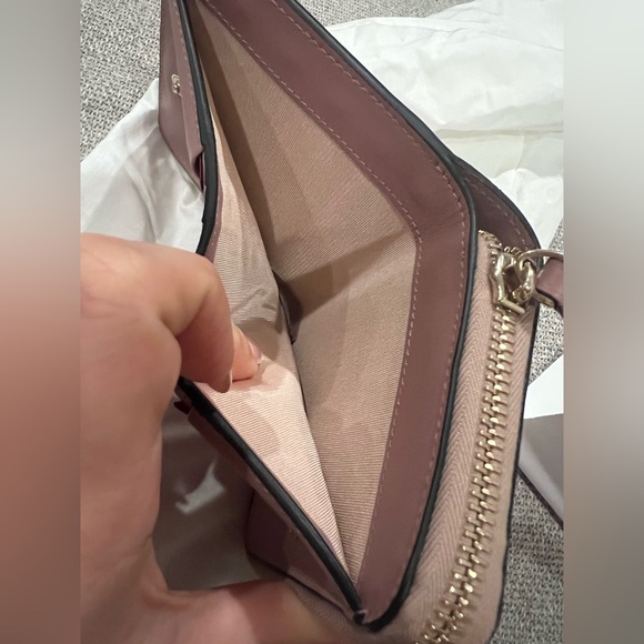 New Valentino Garavani Pink Mauve Wallet with Gold Studs - Picture 12 of 12